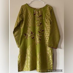 ALL PAKISTANI & INDIAN DRESSES